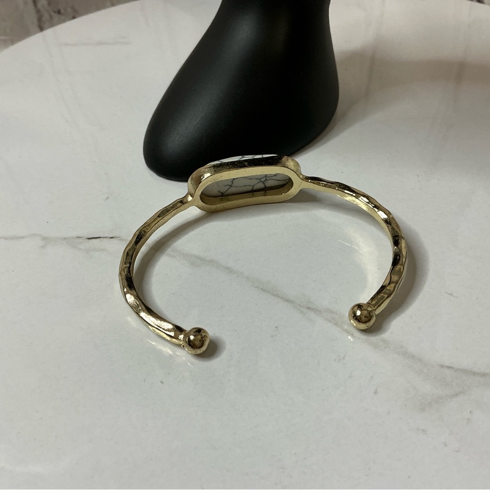 🐘🐘💓 14K Gold Plated Turquoise Stone Bangle - Picture 8 of 8